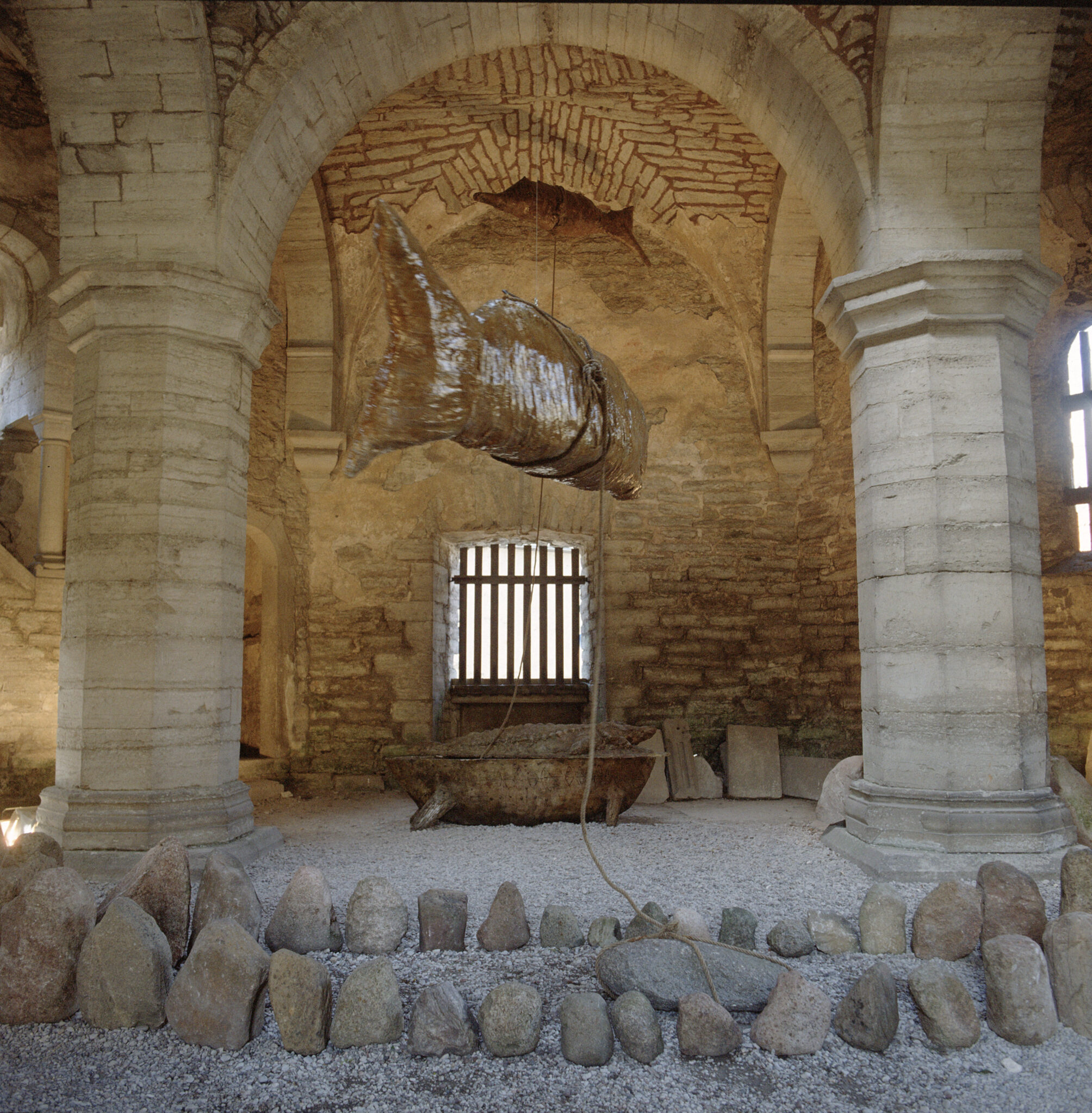 Irina Nakhova, Discovery, installation view, lacquered fabric, concrete, rope, stones, 1993